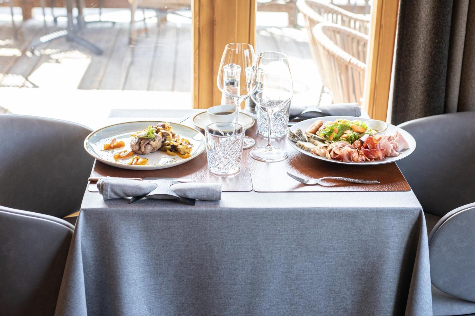 Le Chalet Blanc Hotel & Spa Montgenèvre Dış mekan fotoğraf